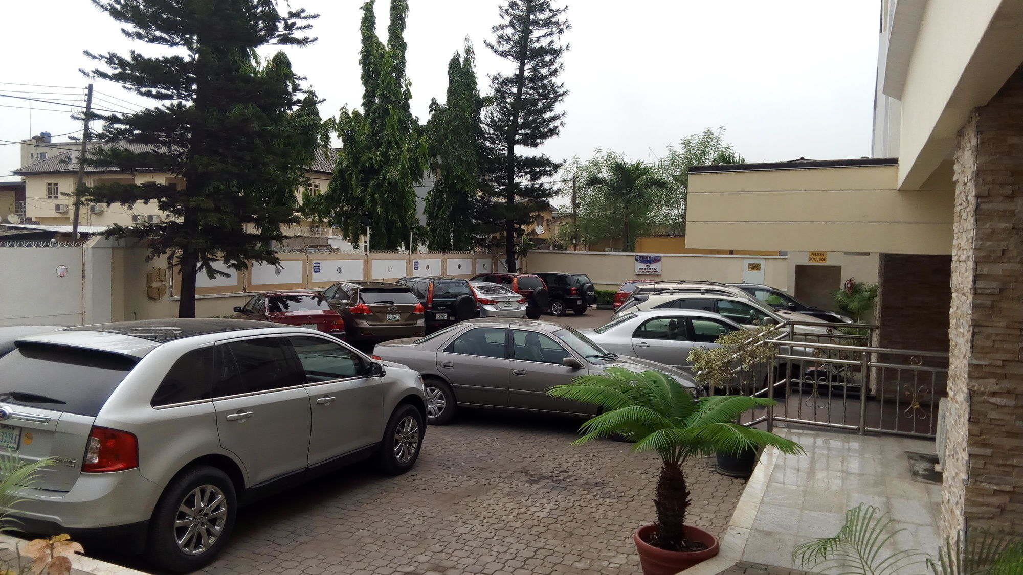 Presken Hotel And Resorts Mojidi Ikeja Esterno foto